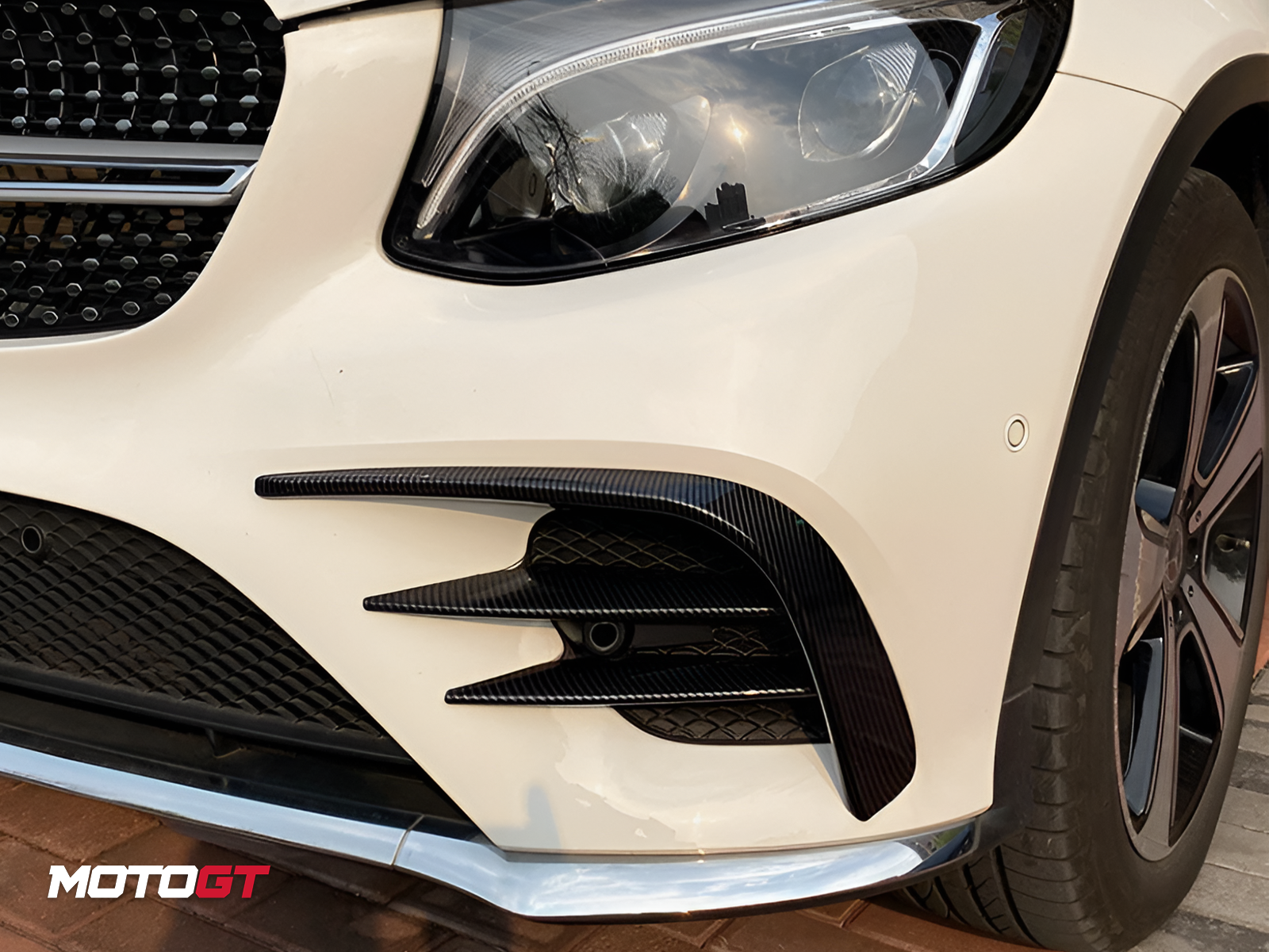 GLC CLASS FRONT BUMPER TRIM